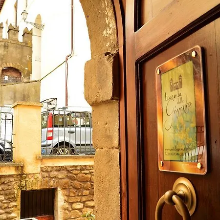 Delle Ginestre Bed & Breakfast *